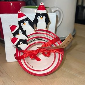 Arlington Design Penguin Measurement Cups.